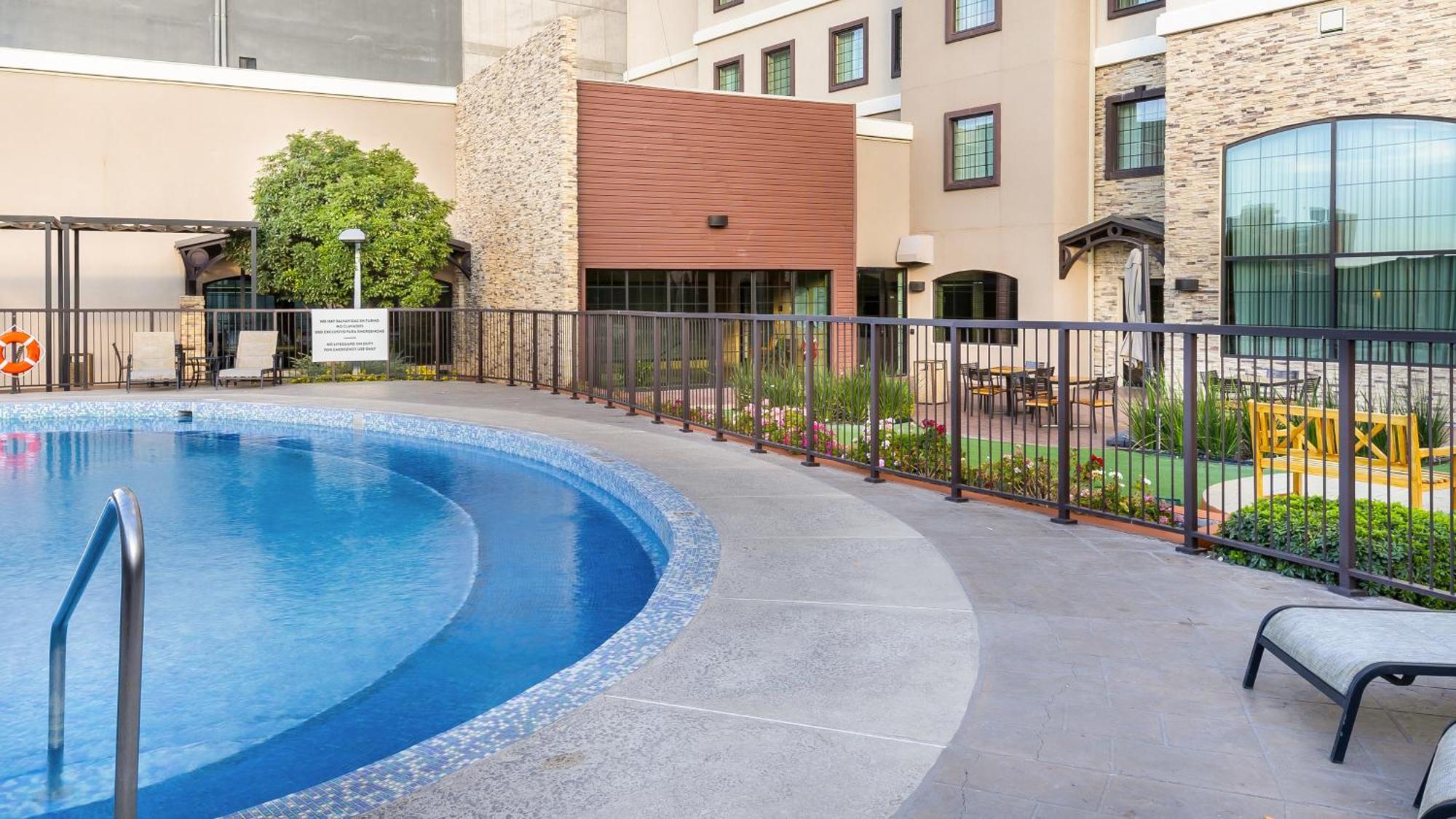 Staybridge Suites Chihuahua By Ihg Экстерьер фото