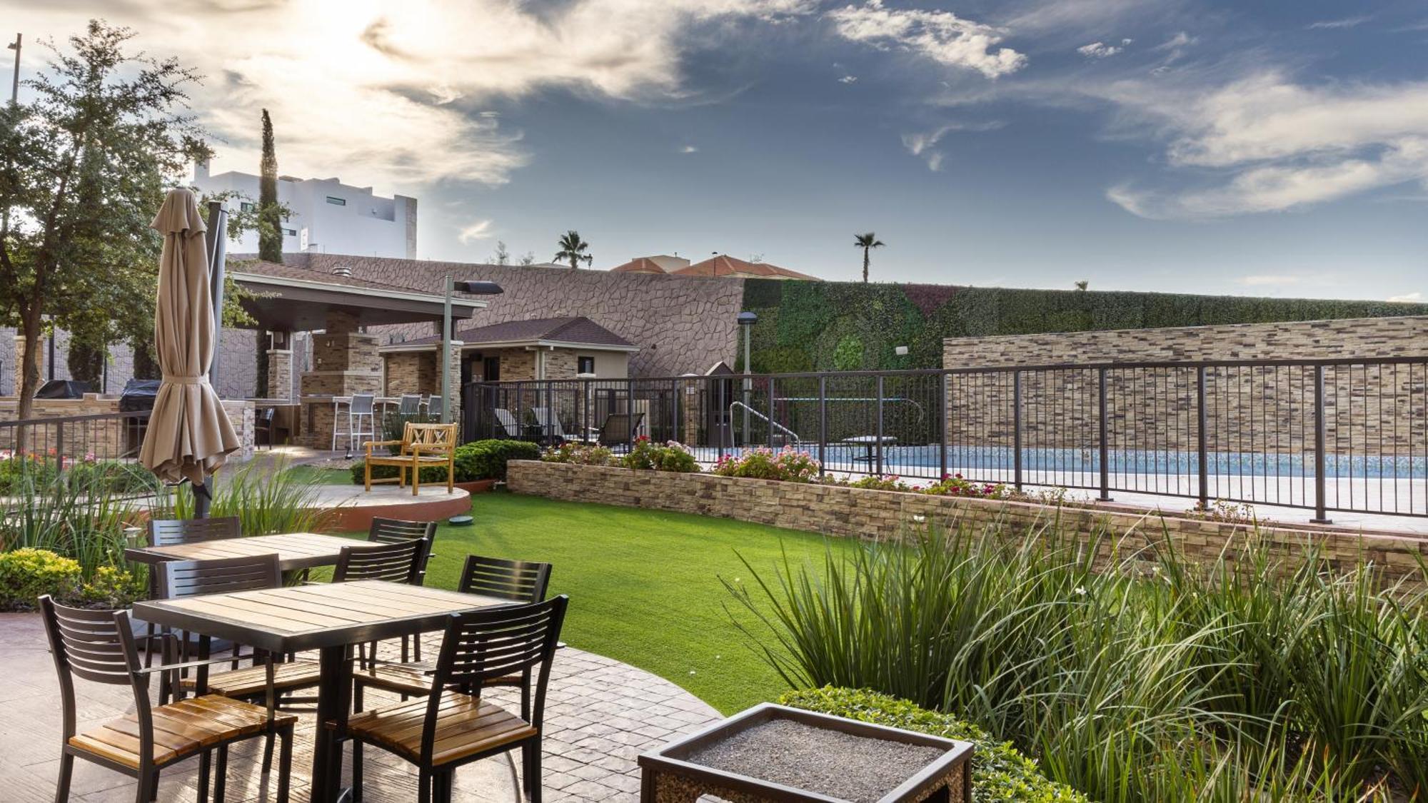 Staybridge Suites Chihuahua By Ihg Экстерьер фото